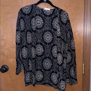 Altar’d State black and gold Kimono/cardigan